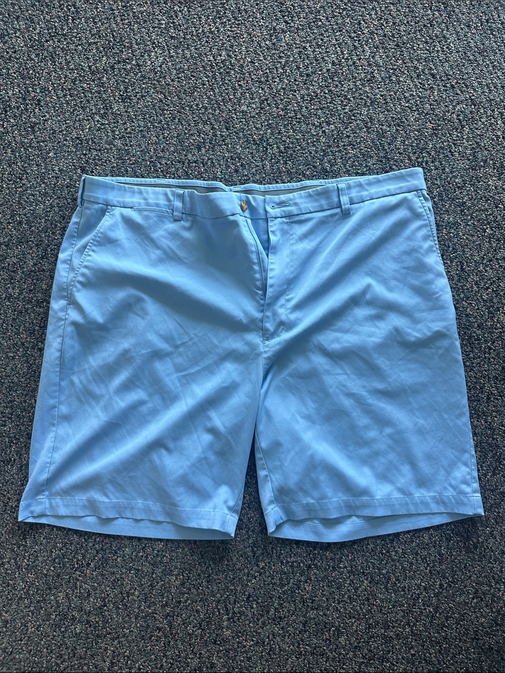 Roundtree & Yorke Sky Blue Flat-Front Men's Shorts